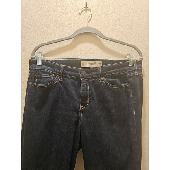 Abercrombie & Fitch Women's Straight Skinny Jeans Size 30/33 - Picture 2 of 6